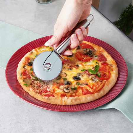 Nóż do pizzy 19cm